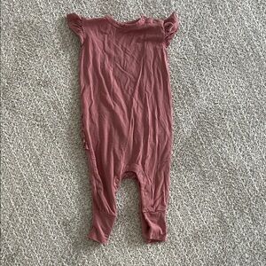Posh Peanut Pink Ruffled Baby pajamas - excellent condition (3-6 months)